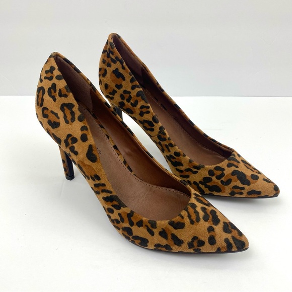 Breckelles Suede Cheetah Print Closed Pointed Toe Heels Size 8 - Picture 1 of 4
